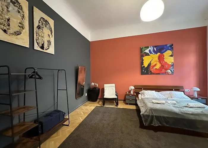 Orangehomes Pop 36 Two Bedroom Near Parliament Budapest